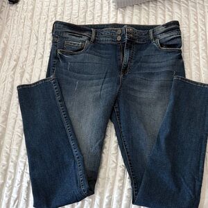 Kut from the Kloth Medium Wash Skinny Jeans size 16L
